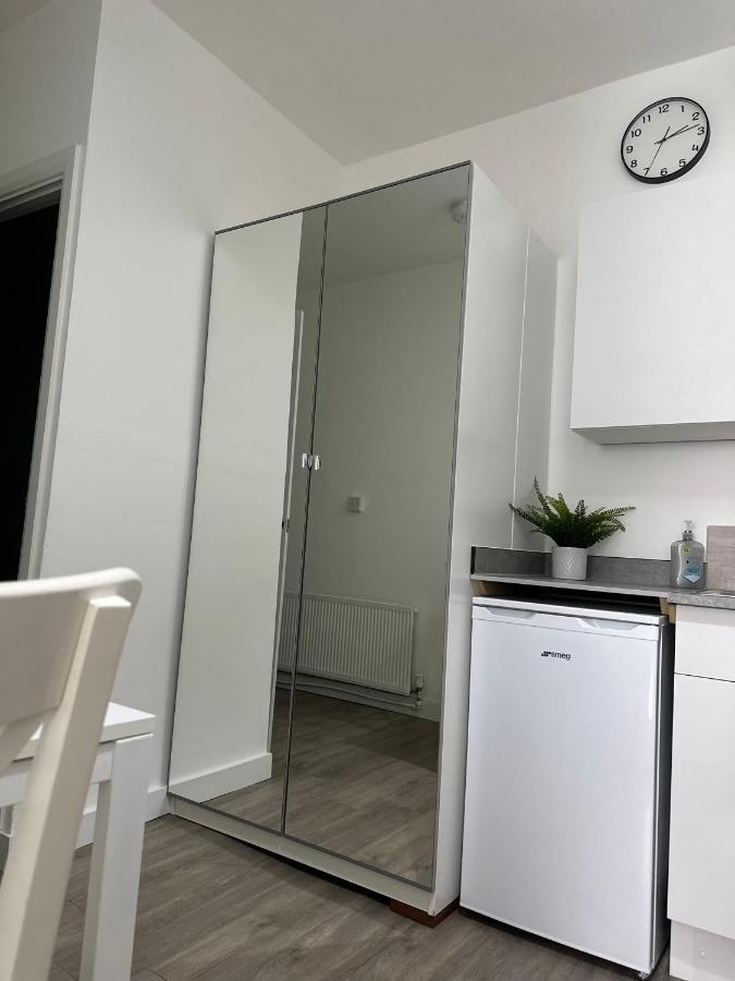 High Barnet Studio Flat Exterior foto